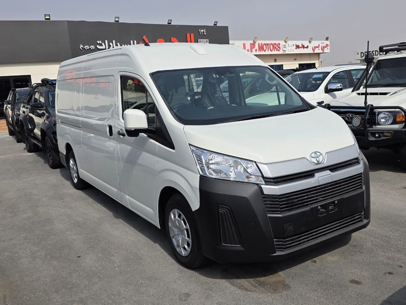 Toyota Hiace DLS - STD ROOF 2019 HIACE DIESEL RIGHT HAND 2.8 LITER AUTOMATIC 5 DOORS