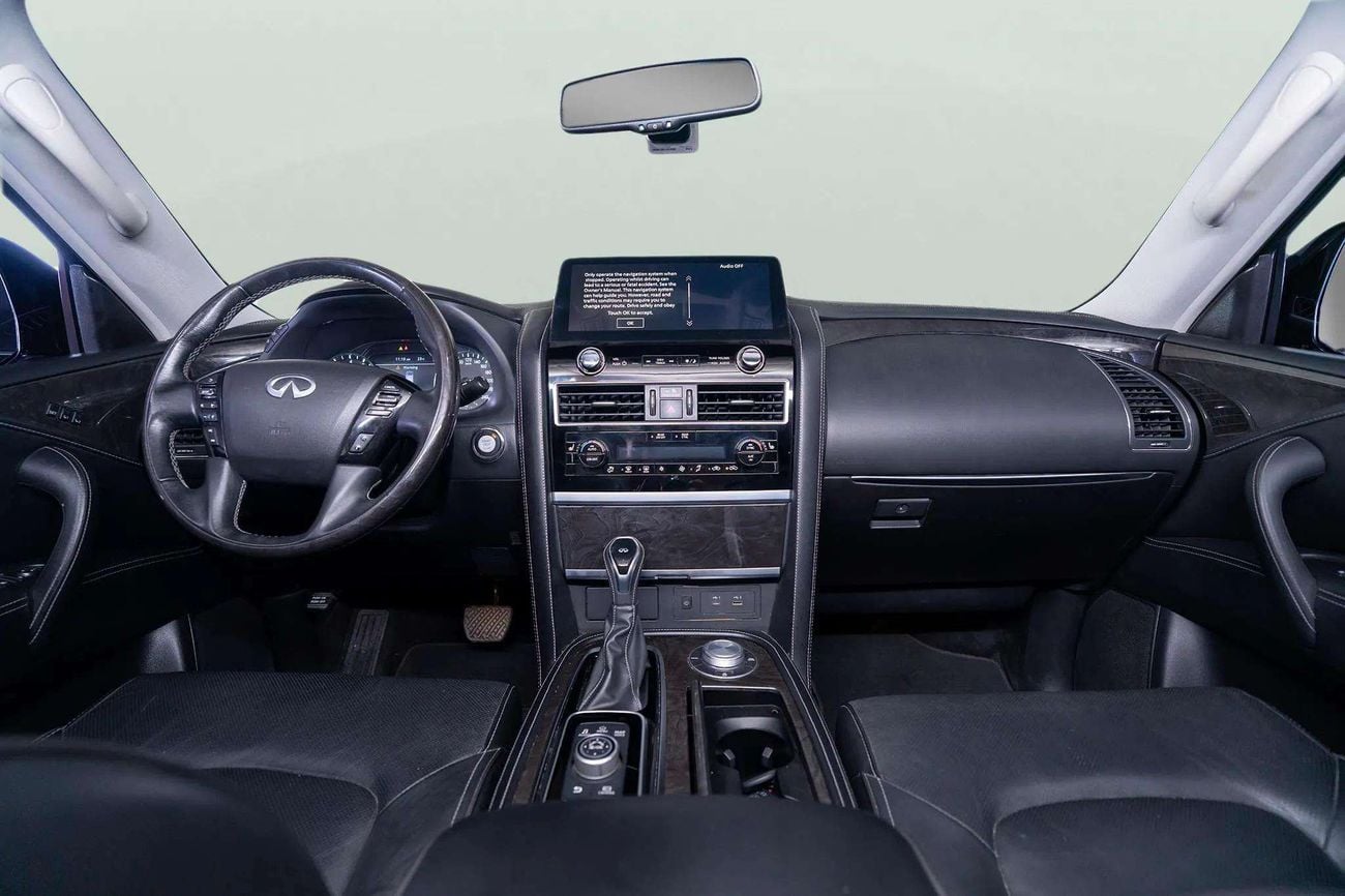 Infiniti QX80 Luxe 7st 5.6L LUXE 5.6