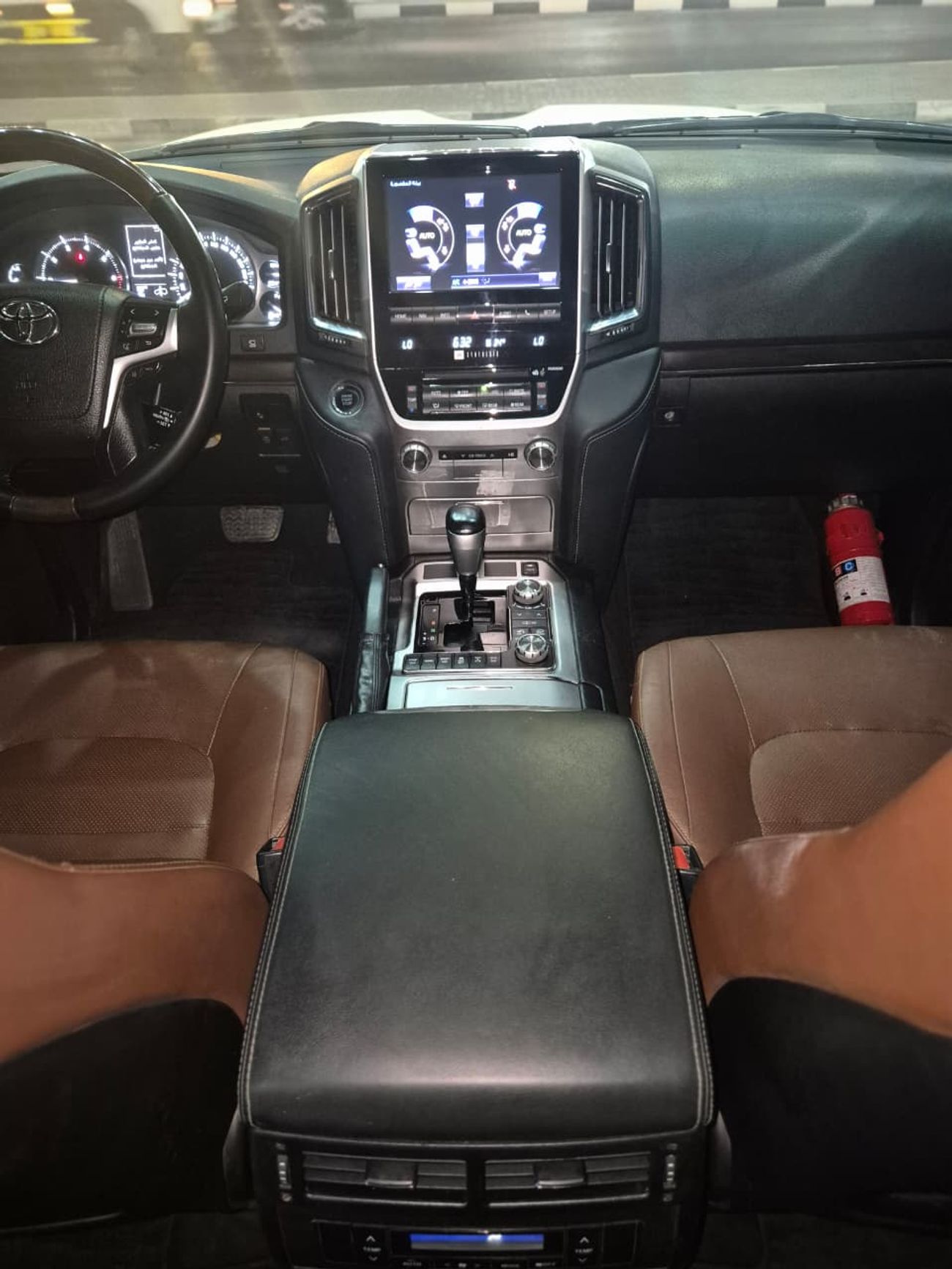 Toyota Land Cruiser VXR 5.7L 4WD TOYOTA LAND CRUISER GRAND TOURING 2020