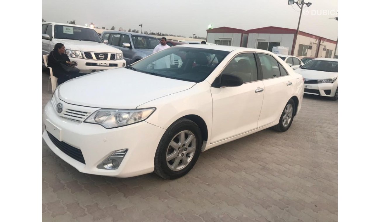 Used Toyota Camry 2014 for sale in Dubai 249146