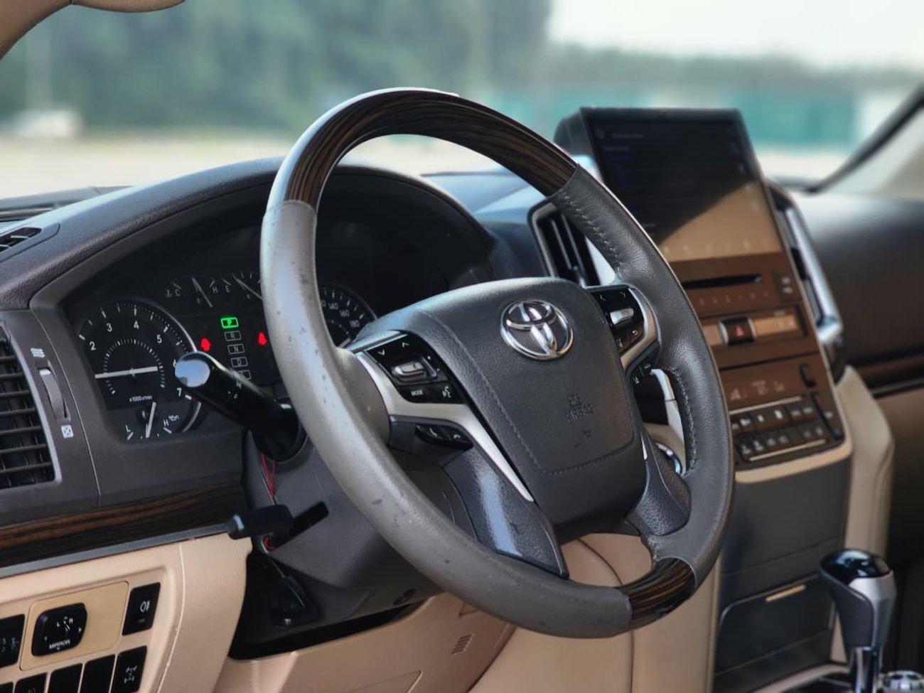 Toyota Land Cruiser GXR V8 MODEL 2012 UPGRADE 2021