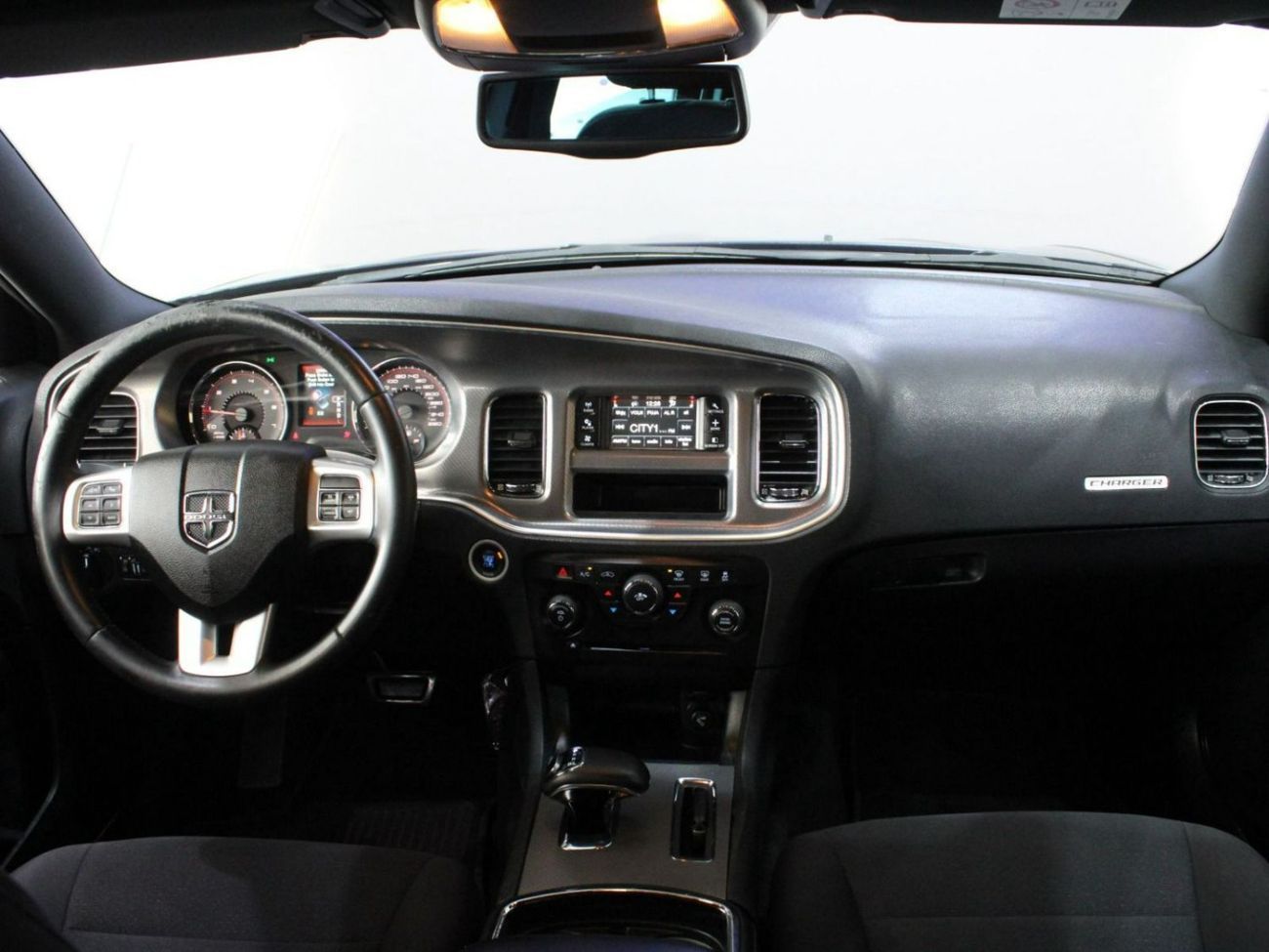 دودج تشارجر SXT | GCC specs