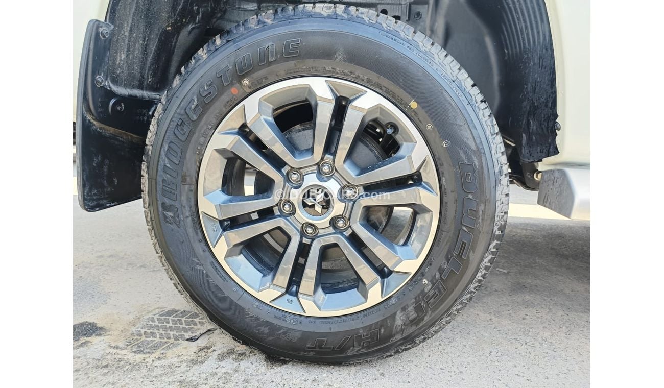 Mitsubishi L200 SPORTERO, 2.4L  DIESEL, MANUAL GEAR BOX, PUSH START (CODE # 67764)