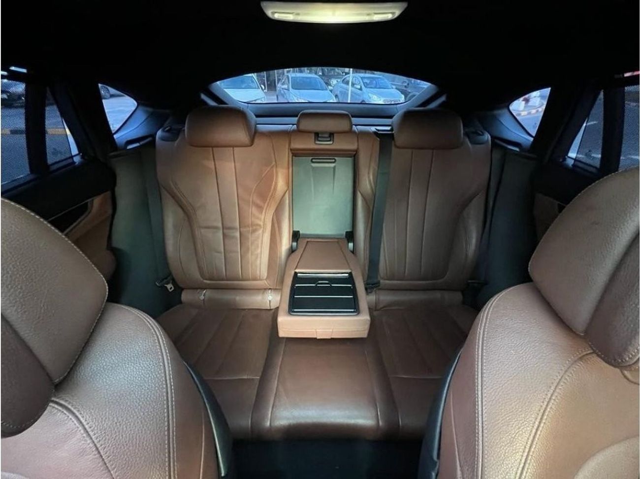 بي أم دبليو X6 50i لاكجري