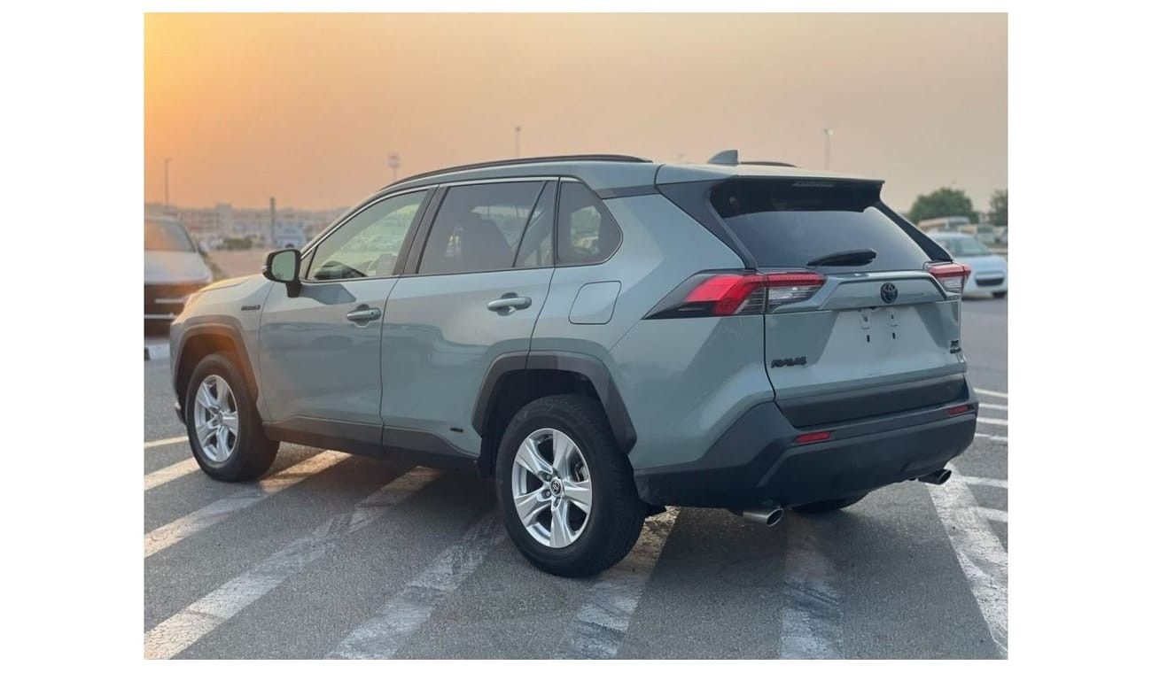 تويوتا راف ٤ 2020 Toyota Rav4 Hybrid Fuel 2.5L V4 MidOption+ Push Start - 4x4 AWD - 38,000 Mileage