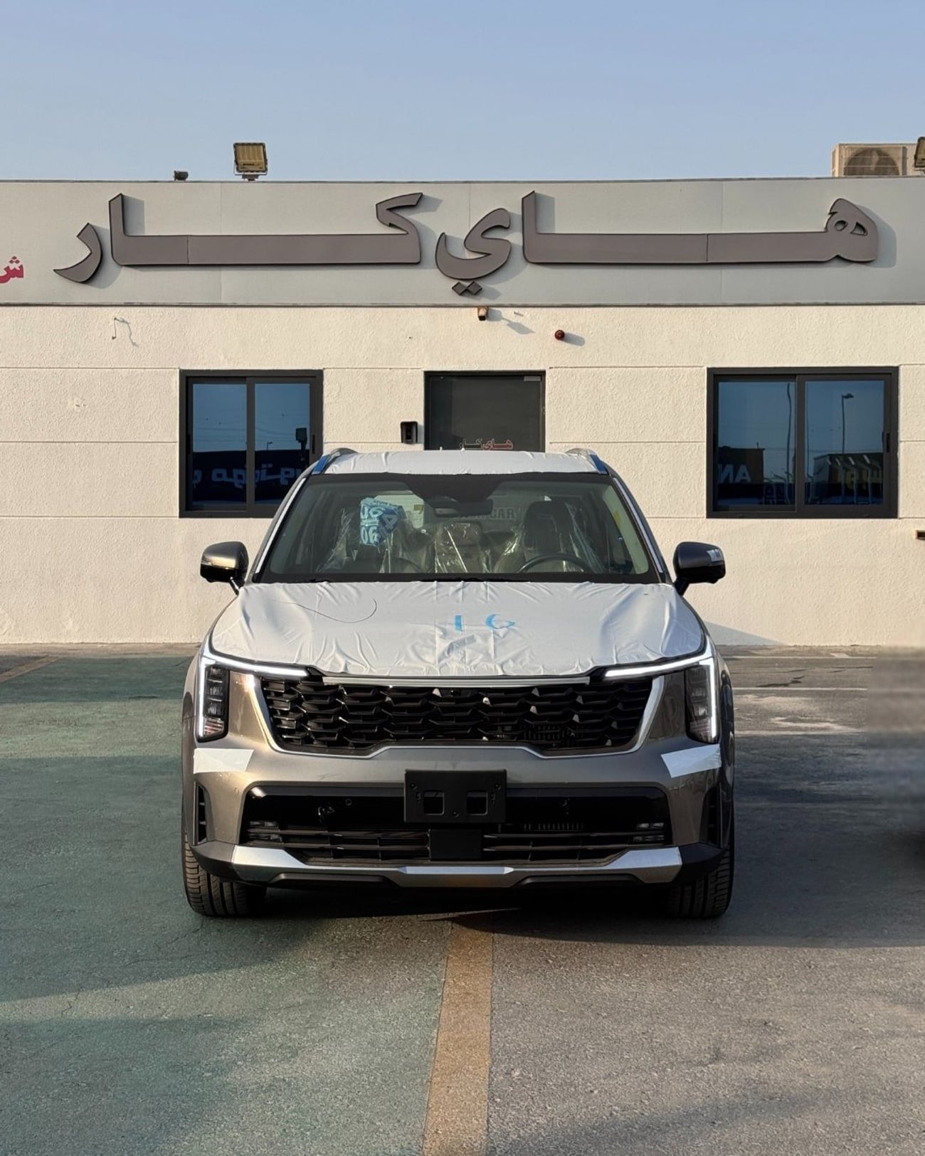 كيا سورينتو KIA SORENTO 1.6L (HYBRID) - BROWN 2025 MODEL -MID OPTION