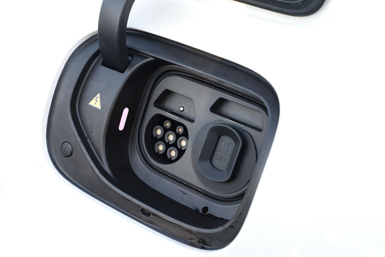 Xiaomi SU7 2024 XIAOMI SU7 MAX - Orange inside Grey