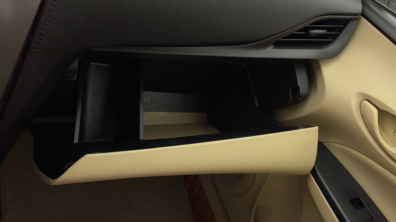 تويوتا يارس SE 1.5 | بدون دفعة مقدمة | اختبار القيادة في المنزل