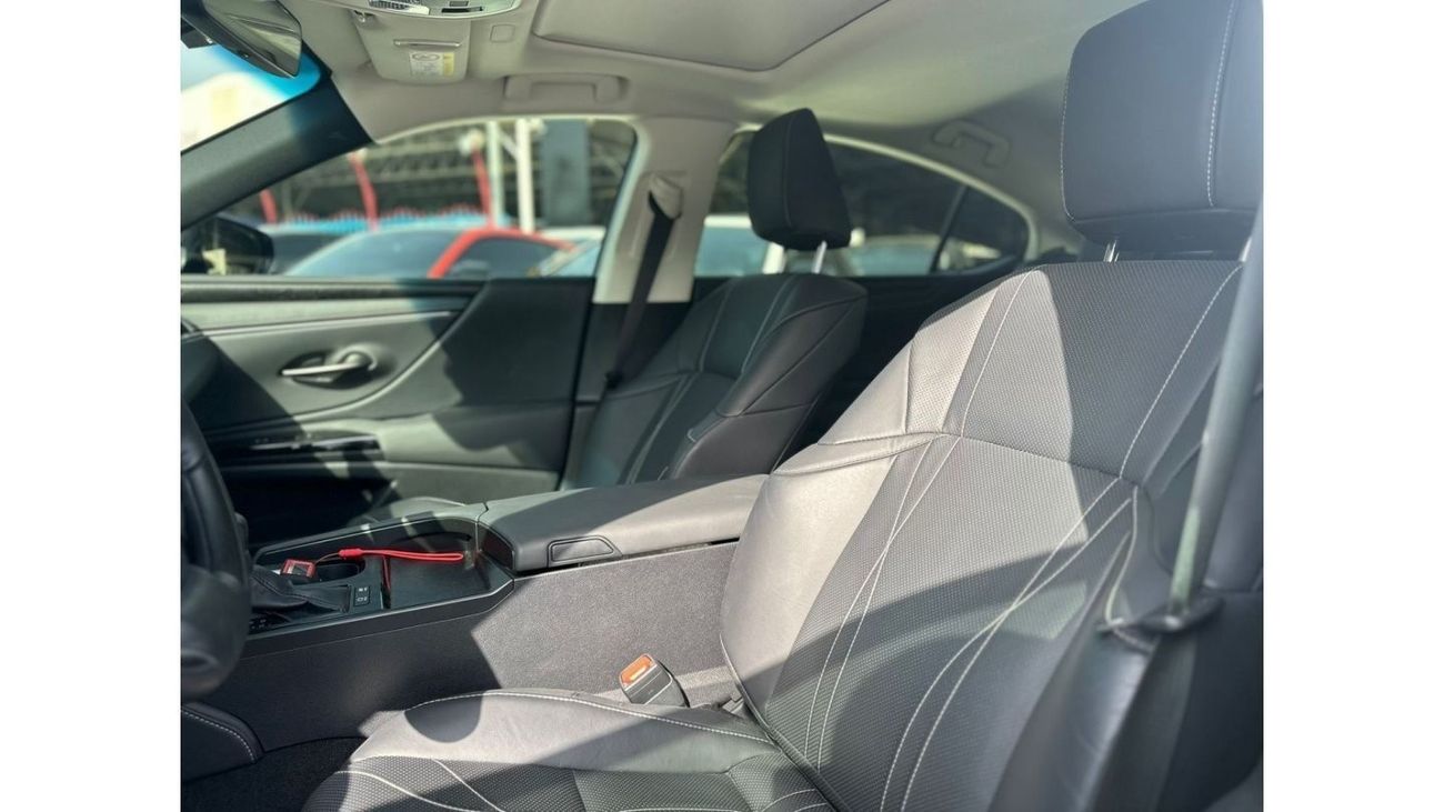 Lexus ES 300 LEXUS ES 300 HYBRID 2023 KOREA SPECS