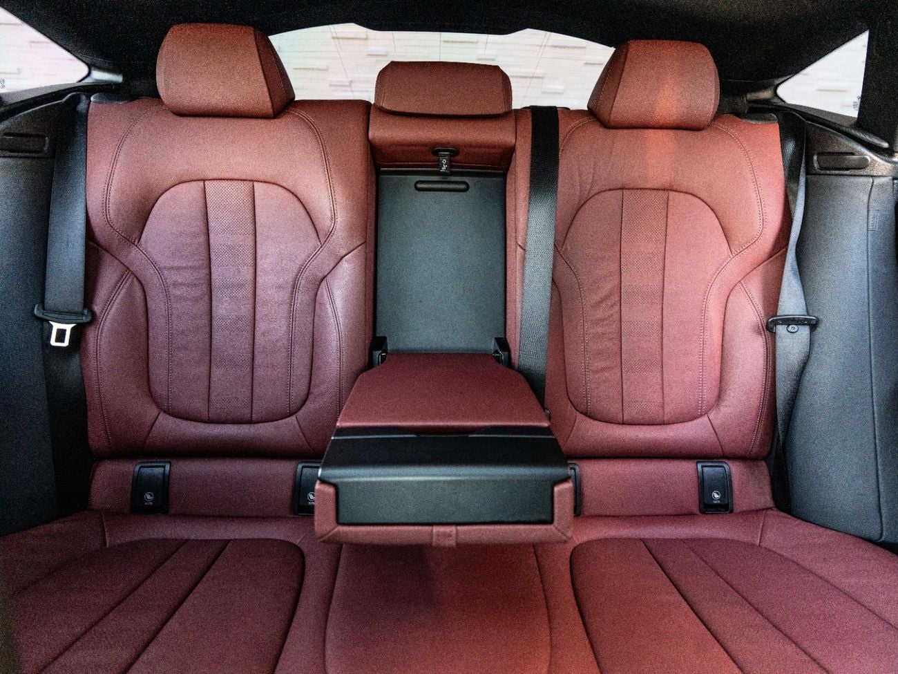 بي أم دبليو X6 xDrive40i Luxury M Sport Package 3.0L