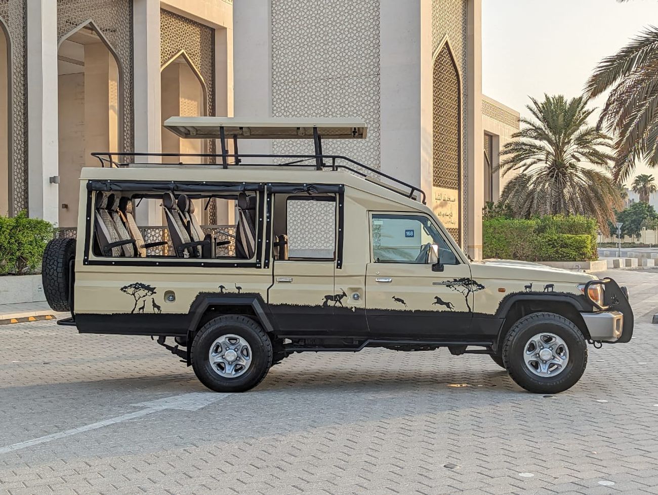 تويوتا لاند كروزر بيك آب TOYOTA LAND CRUISER PICKUP SAFARI