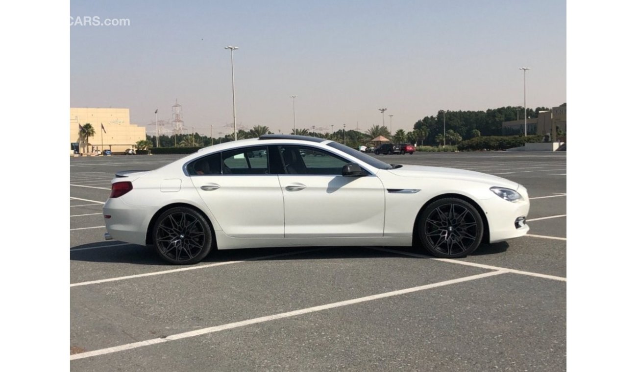 BMW 650i BMW 650 MODEL 2013 GCC CAR PERFECT CONDITION FULL OPTION PANORAMIC ROOF LEATHER SEATS 5 CAMR navigat