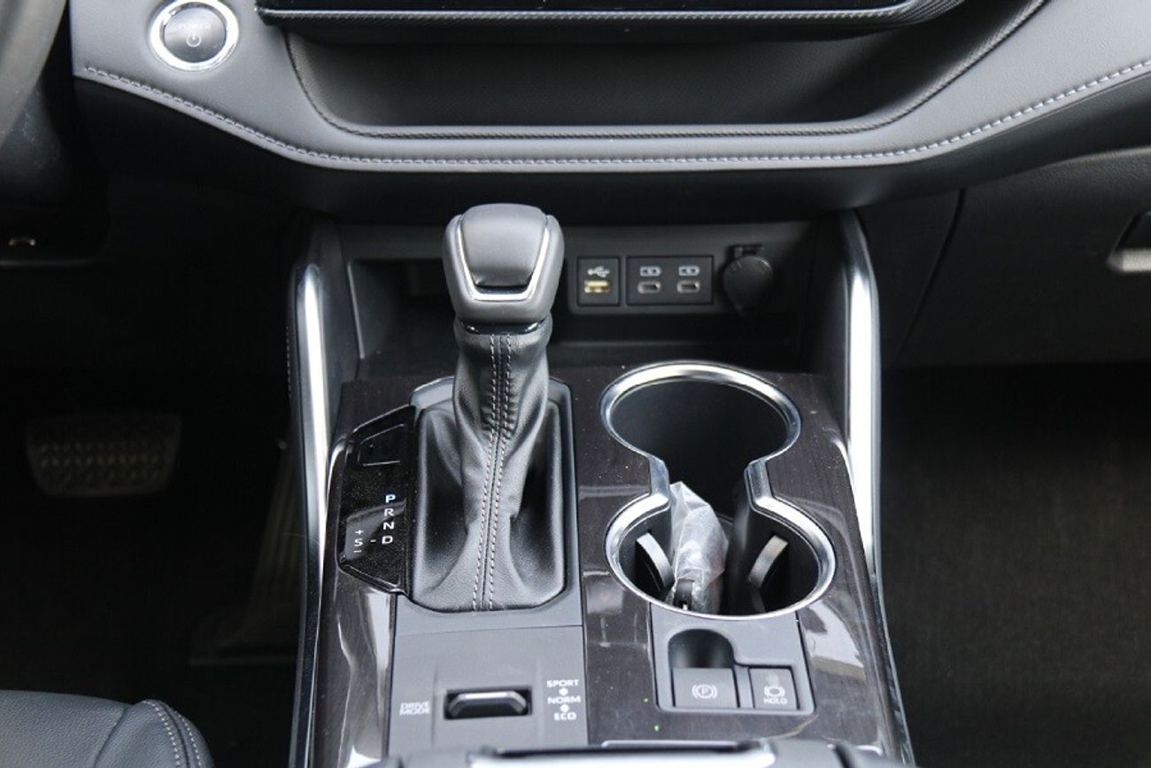 Toyota Crown - KLUGER E-FOUR (HYBRID)