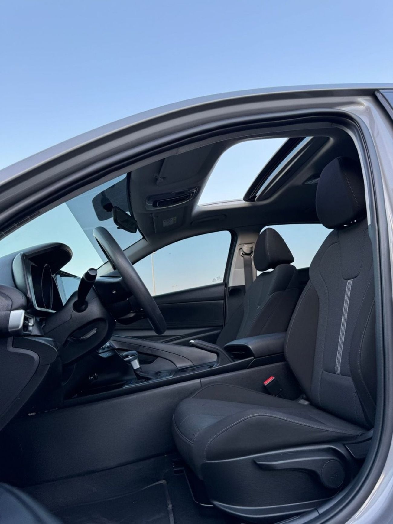 هيونداي إلانترا Hyundai Elentra ( 2.0L) 2023 Sunroof Original paint