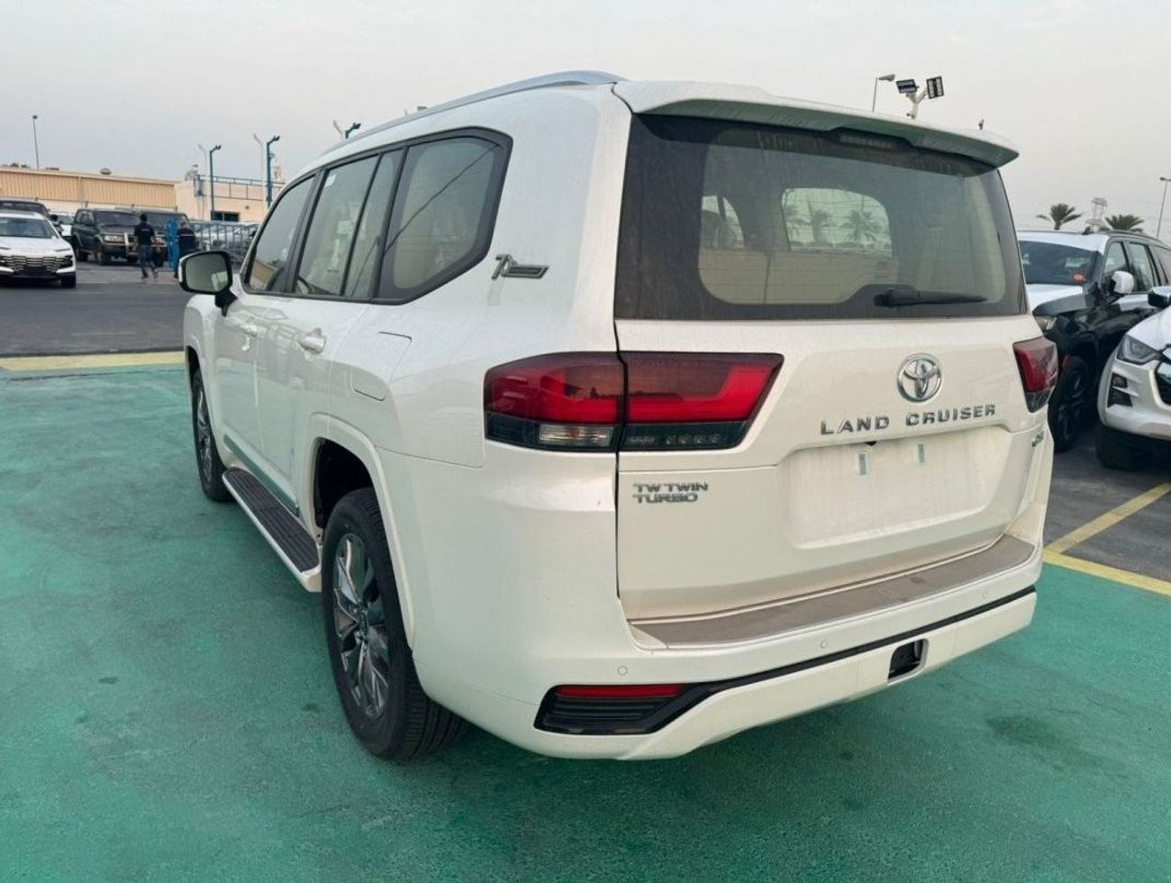 Toyota Land Cruiser GXR2 3.3L