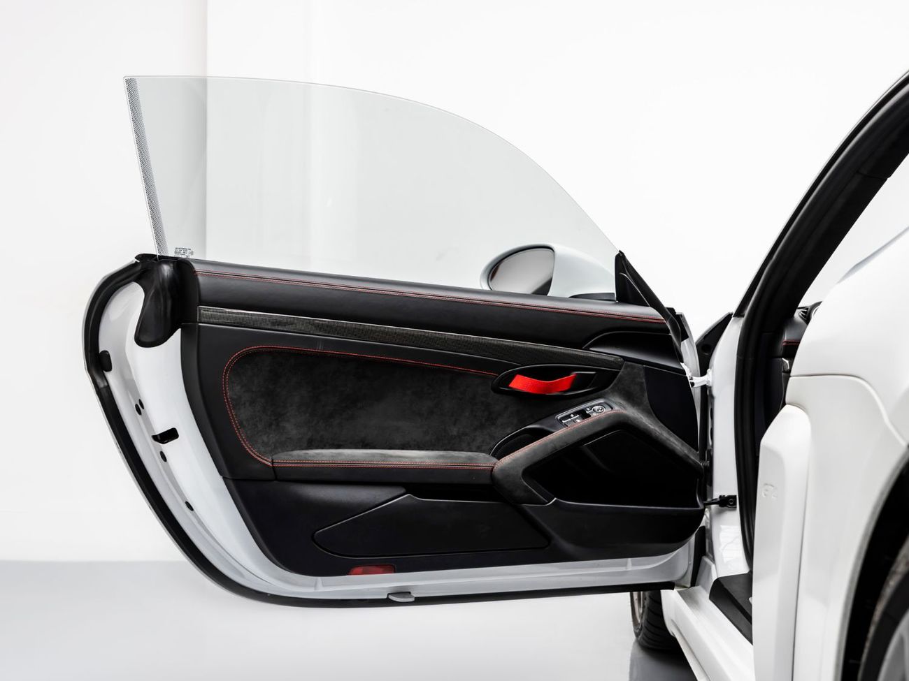 بورش كايمان 718 GT4 4.0L (414 HP) M/T