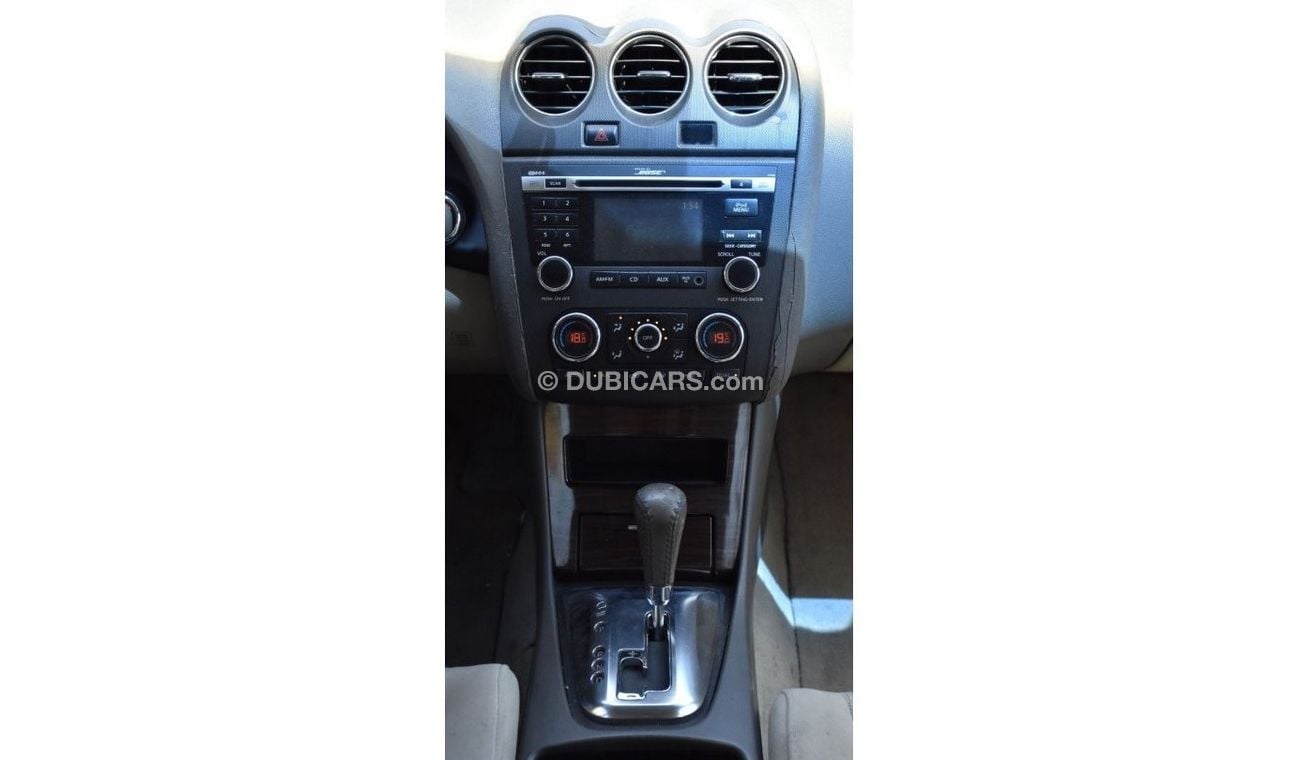 Nissan Altima EXCELLENT DEAL for our Nissan Altima 2.5 S ( 2012 Model ) in Black Color GCC Specs