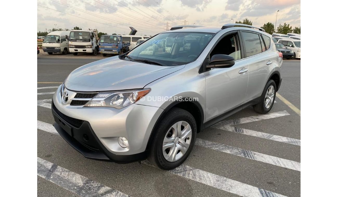 Used Toyota RAV 4 2015 for sale in Dubai - 296589