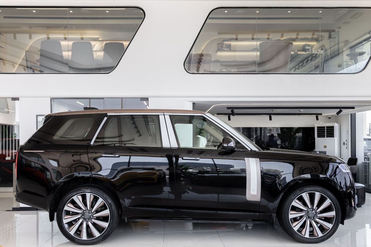 Land Rover Range Rover SV LWB P615 Range Rover | Vogue | SV | GCC | 4.4L Twin-Turbo V8 | SWB | AWD | VIP Rear Seats | 2026