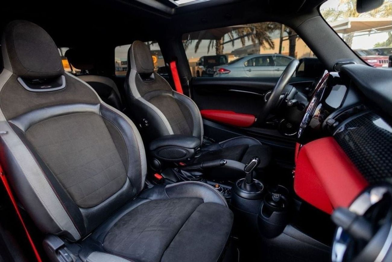 Mini John Cooper Works MINI Cooper John Cooper Works 2021 GCC under Warranty with Flexible Down-Payment.