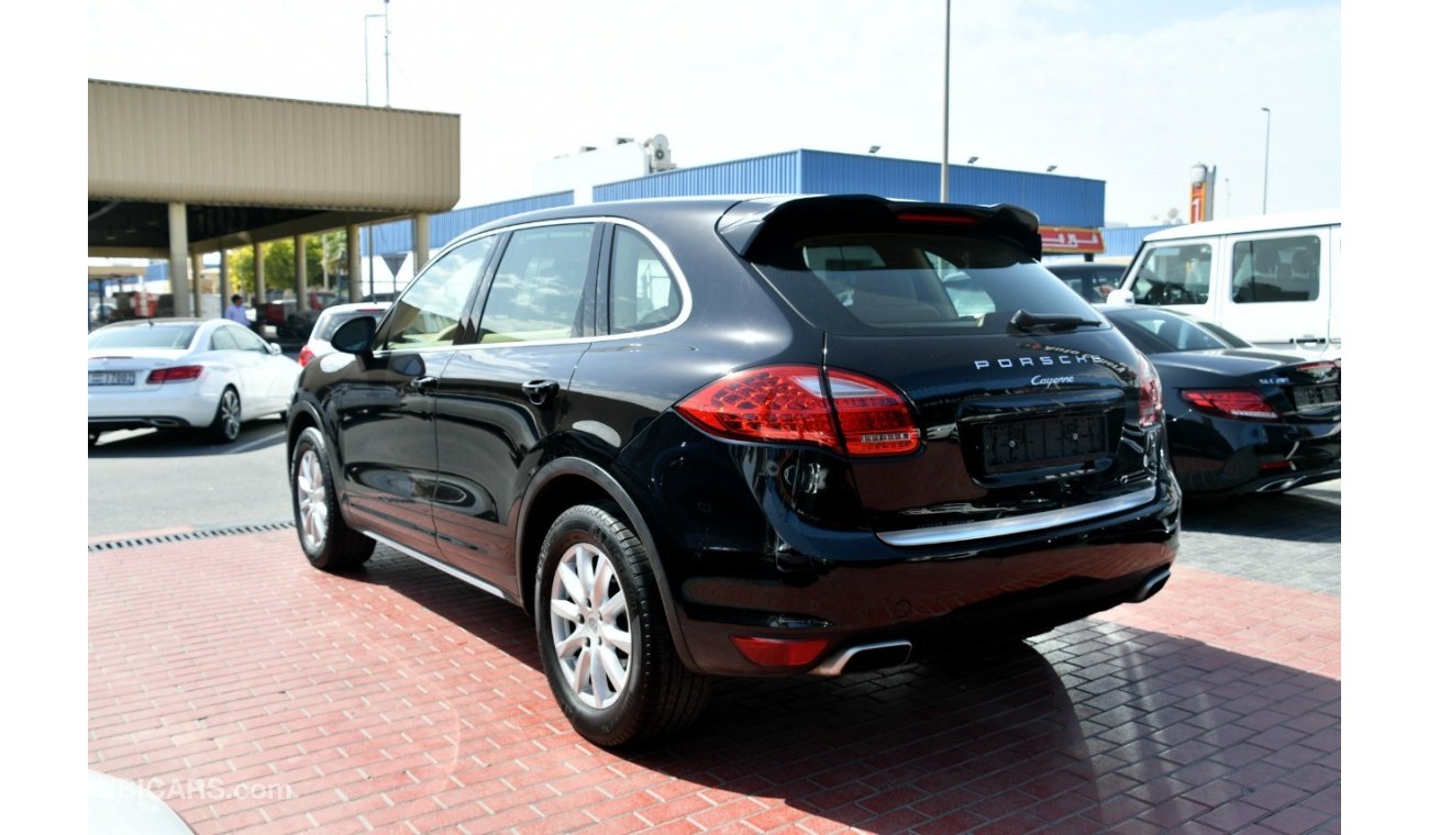 Porsche Cayenne V 6 2014 GCC Without Paint