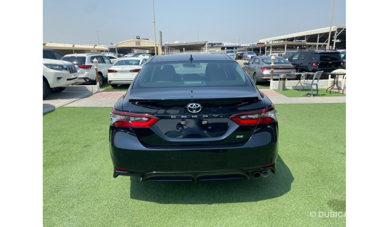 Toyota Camry SE