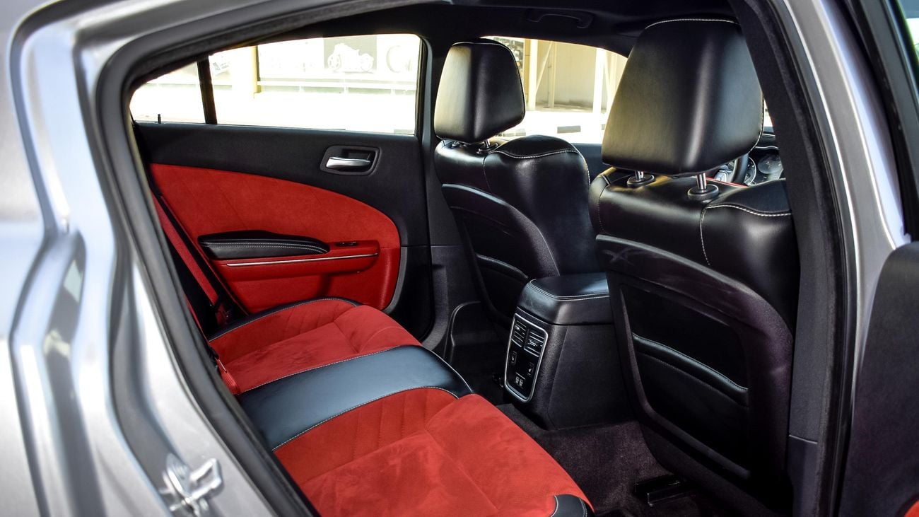 Dodge Charger SRT 392 HEMI