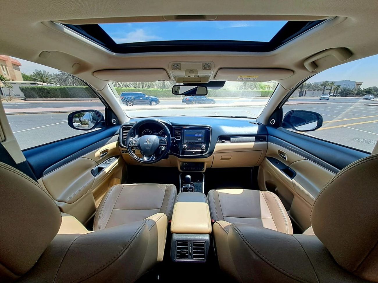 Mitsubishi Outlander GLX 3.0L 999-Monthly l GCC l V6, Sunroof, Leather l Accident Free