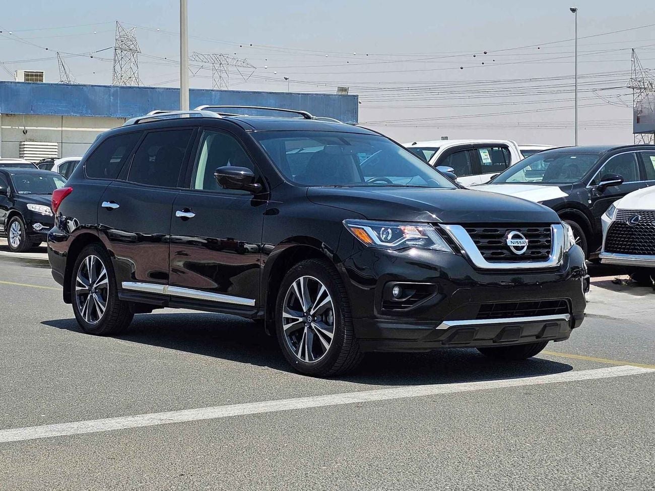 نيسان باثفايندر PLATINIUM/ 4WD V6/ DUAL SUNROOF/ HEATING-COOLING SEATS/  BUTTON START/ 758 Monthly /LOT#25362