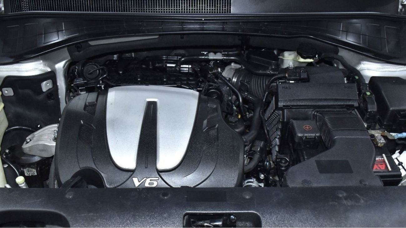 Kia Sorento EXCELLENT DEAL for our KIA Sorento AWD V6 ( 2016 Model ) in Silver Color GCC Specs