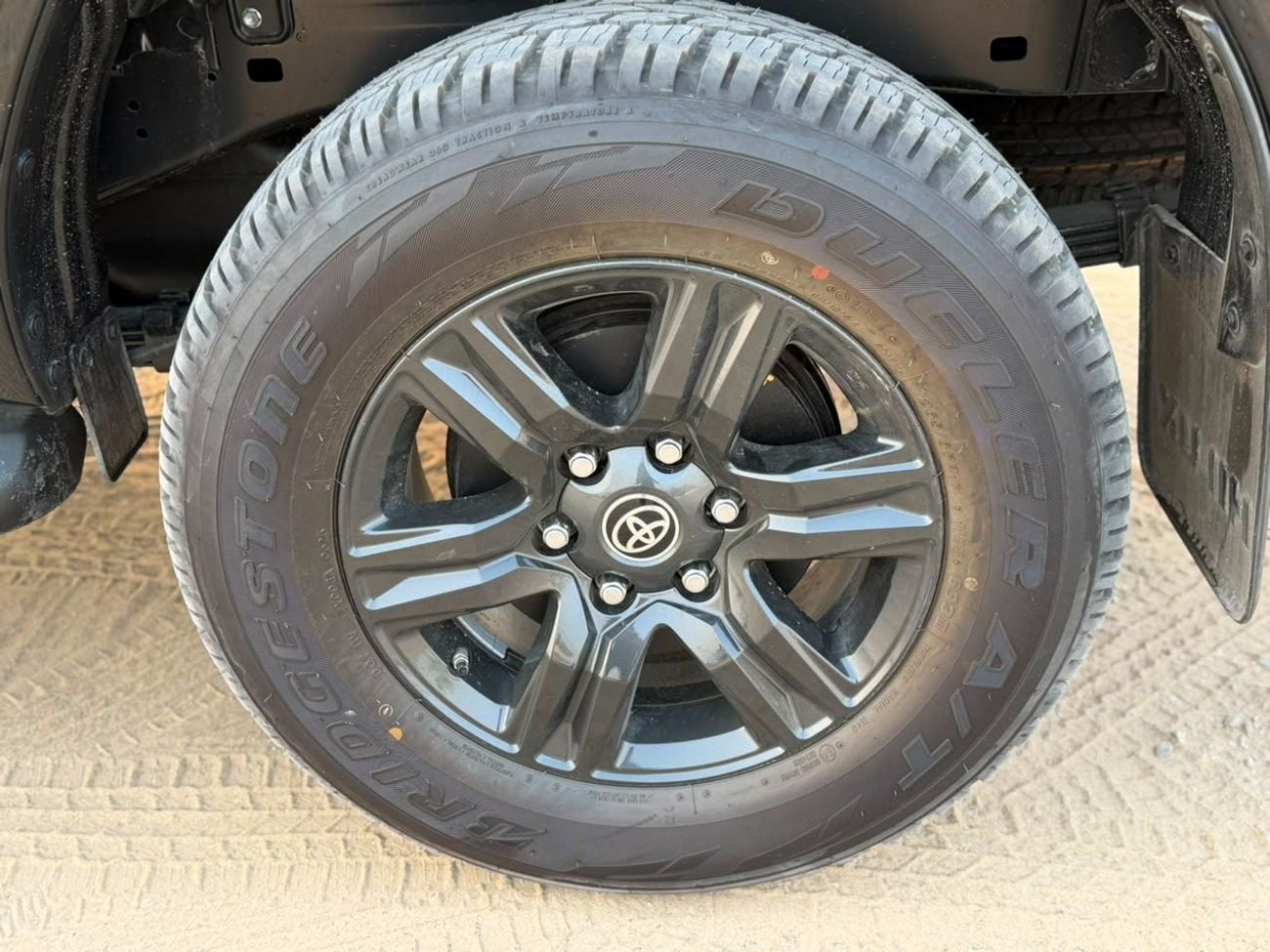 تويوتا هيلوكس GLX FULL PUSH START 2026