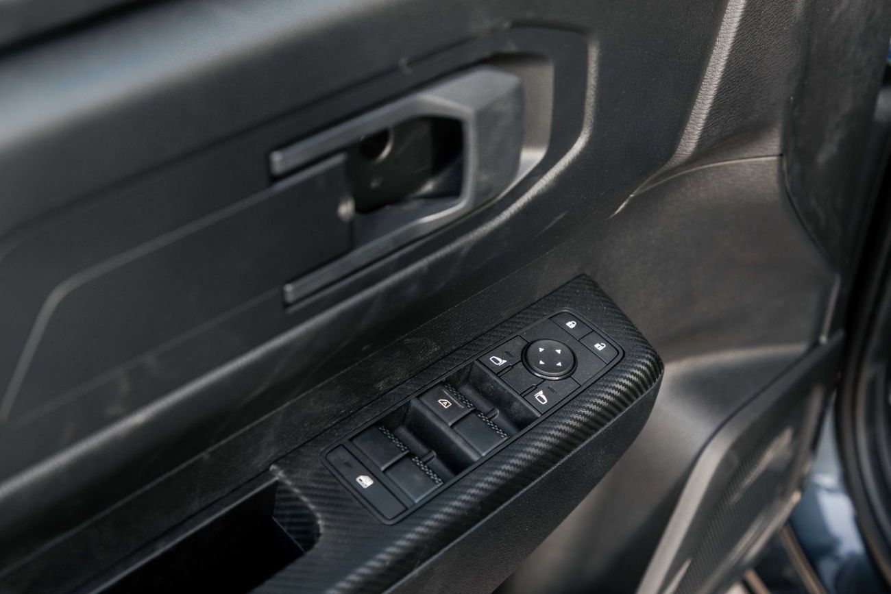 Mitsubishi L200 2025 Mitsubishi L200 GL 2.4L - Manual - Grey Inside Black | Export Only