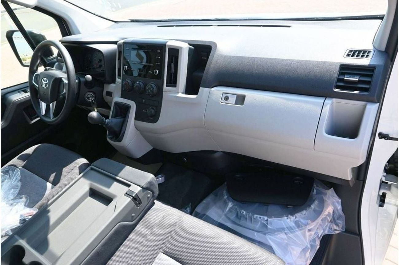 تويوتا هاياس HIACE 2025 3.5L VAN PETROL MANUAL TRANSMISSION