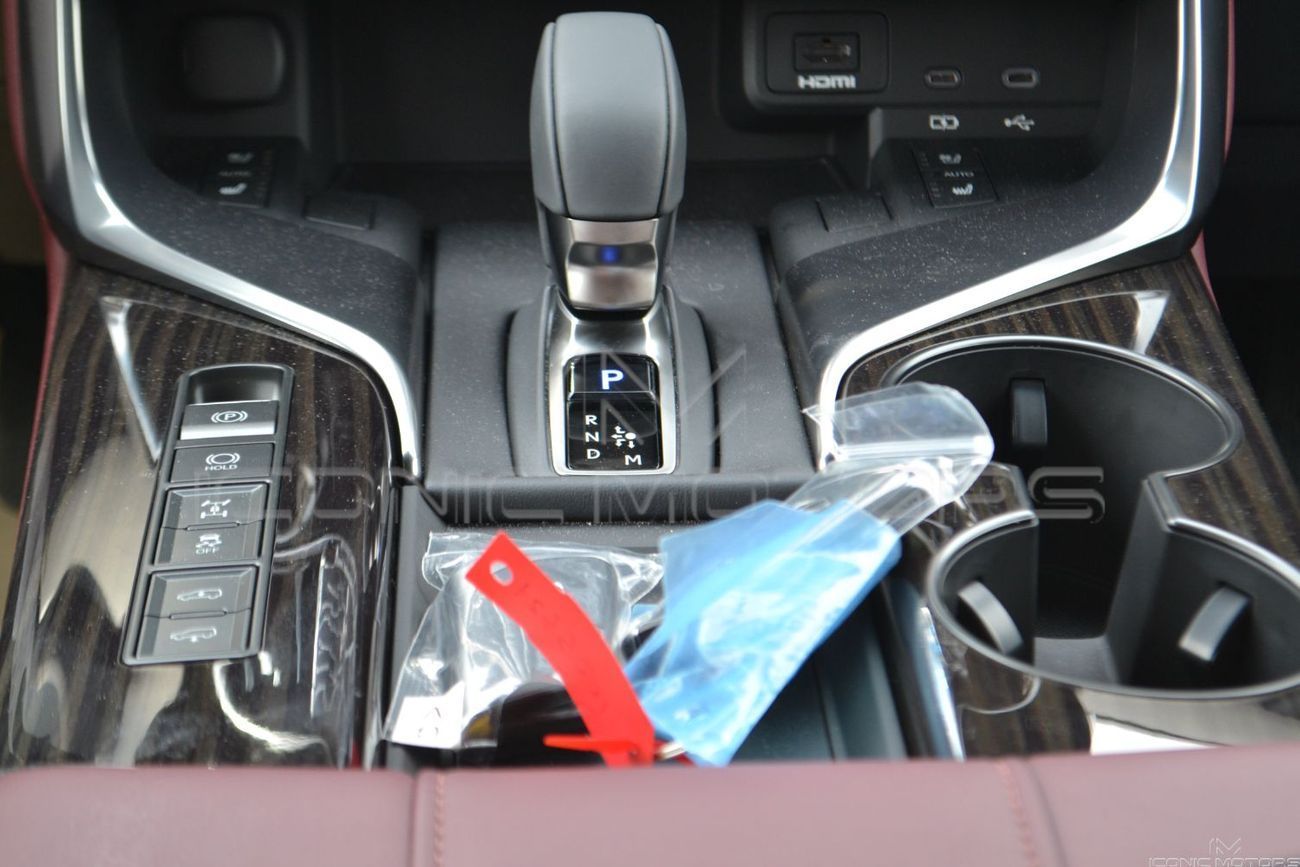 Lexus LX 700h Signature