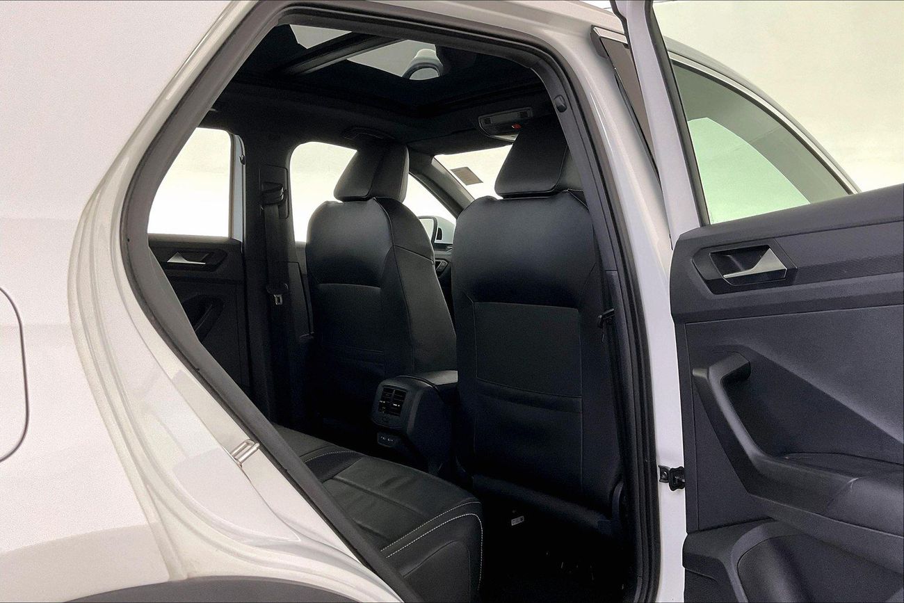 Volkswagen T ROC R-Line | Guaranteed Warranty | 0 Down Payment