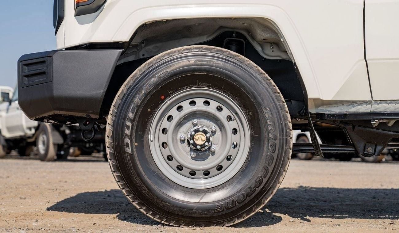 تويوتا لاند كروزر 70 LC 78 HARDTOP 4.0L MT LC78 4.2L V6 DIESEL 3DOOR 2024