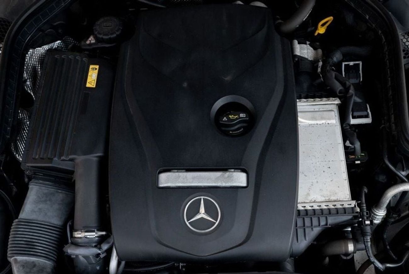 Mercedes-Benz C 200 Mercedes-Benz C200 2017 Korean Spec under Warranty with Flexible Down-Payment.