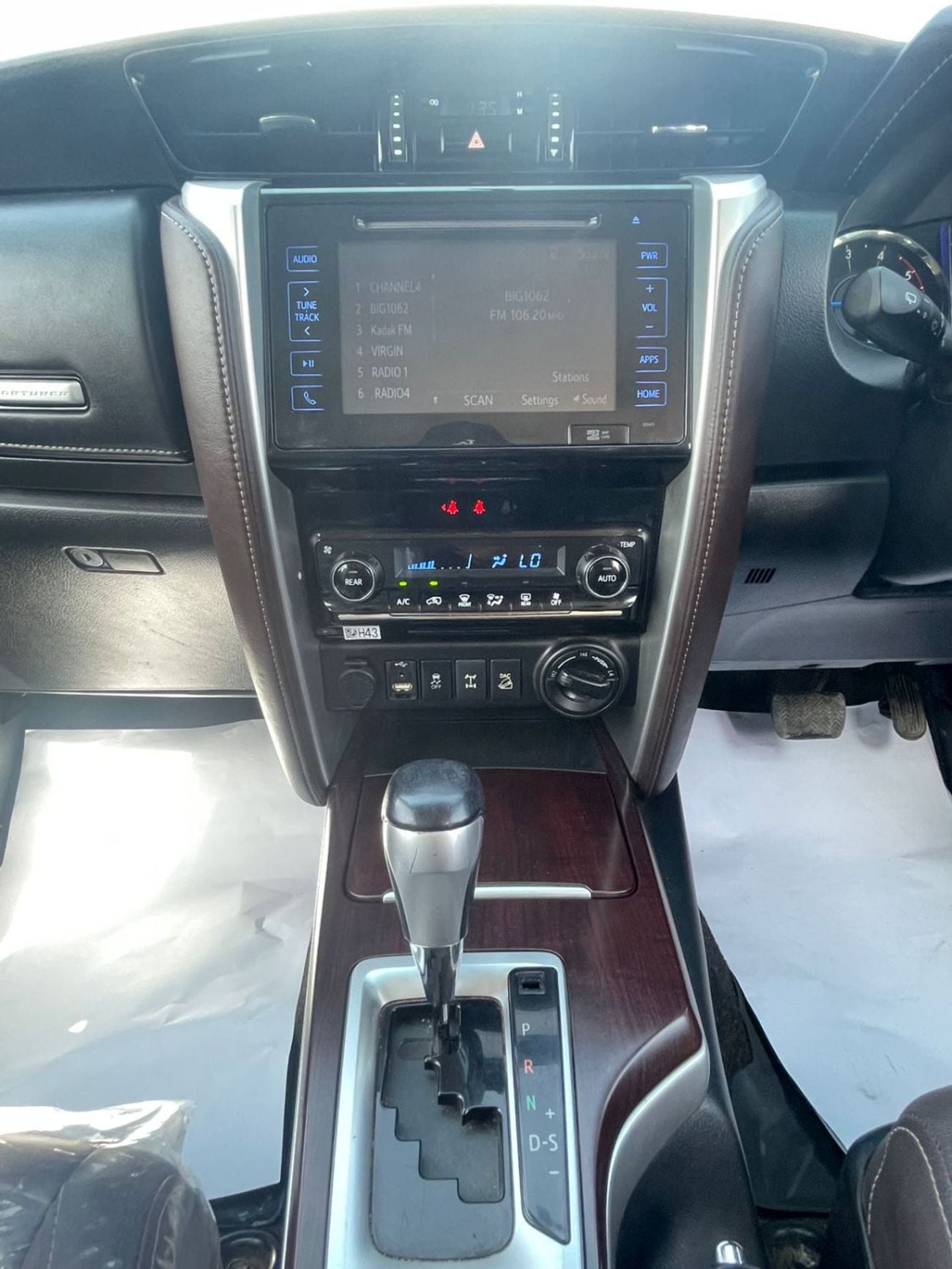 تويوتا فورتونر RIGHT HAND DRIVE ONLY FOR EXPORT SHAPE MODIFIED 2024