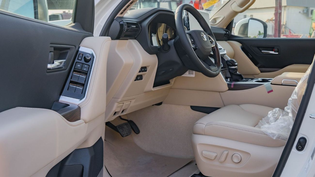 تويوتا لاند كروزر 2026 Toyota Land Cruiser 300 GXR 3.5L AT Petrol (White)