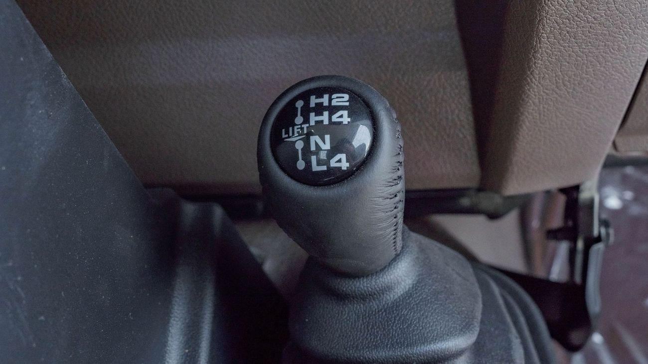 تويوتا لاند كروزر بيك آب 2025 Toyota Land Cruiser LC79 4.0L AT Petrol (Gray)