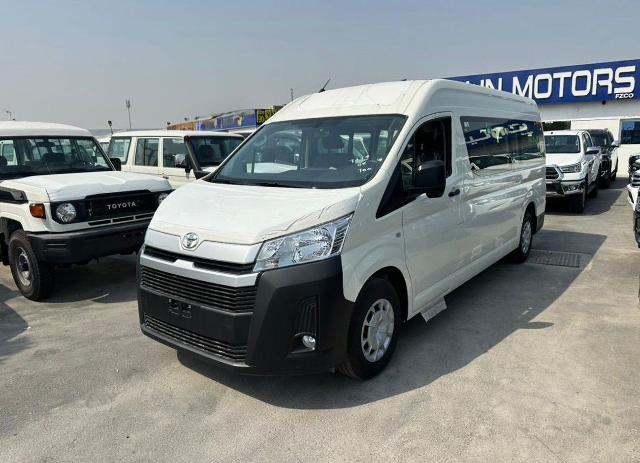 Toyota Hiace Van High Roof 2.8L (174 HP) M/T 2025 Diesel