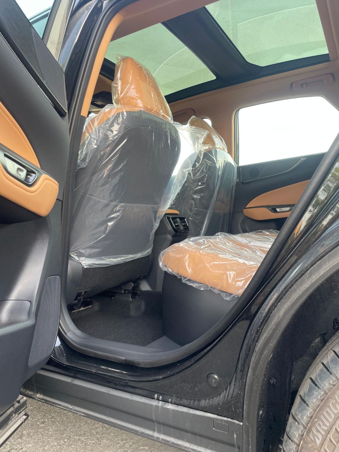 لكزس NX350h 2.5L Hybrid Full Option GCC ( White Also Available)