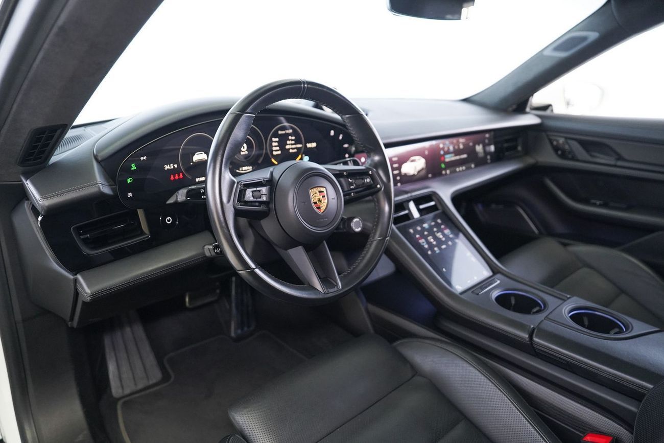 Porsche Taycan Turbo S (761 HP)