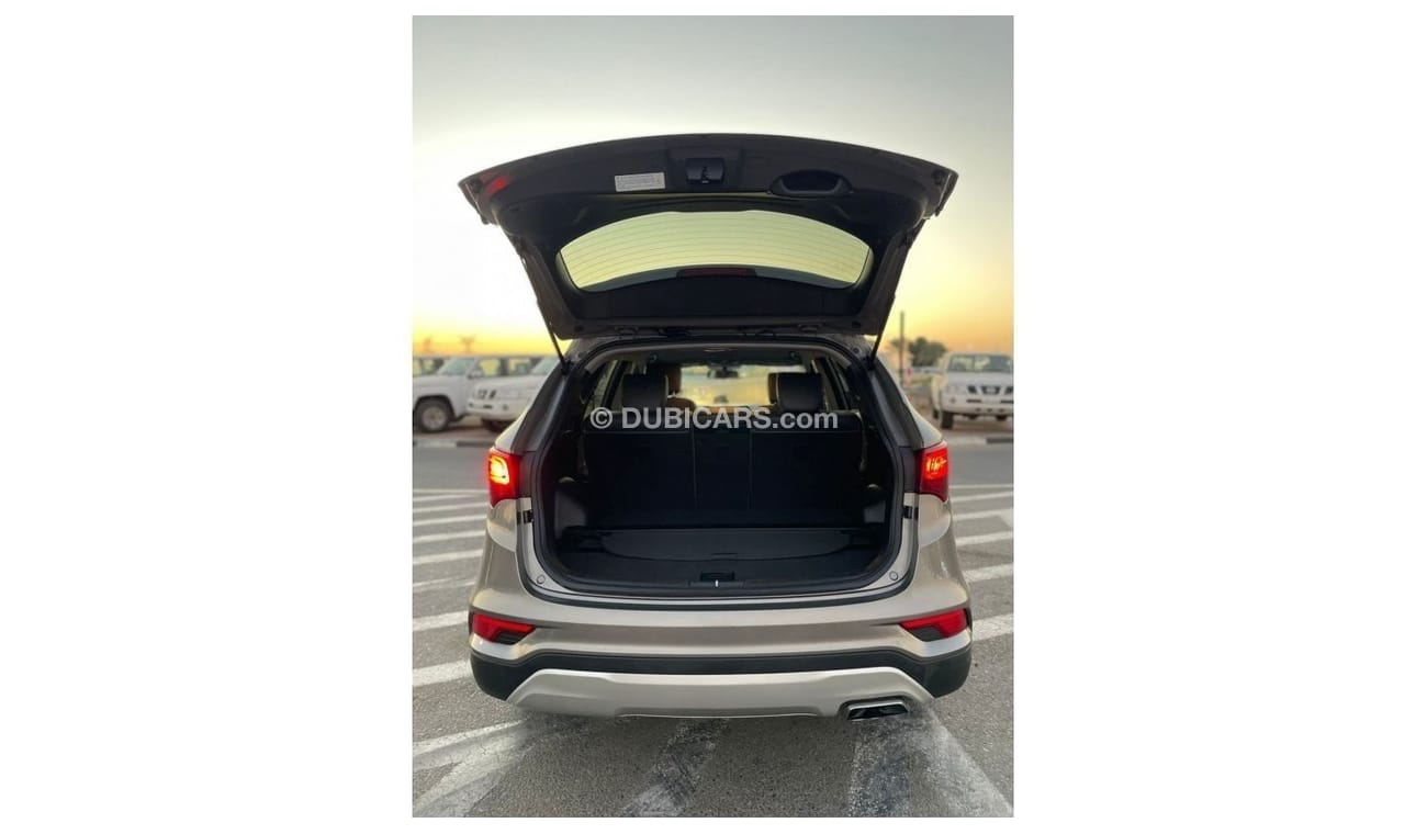 Hyundai Santa Fe “Offer”2018 Hyundai Santa Fe Sports 2.4L V4 AWD 4x4 -  - UAE PASS