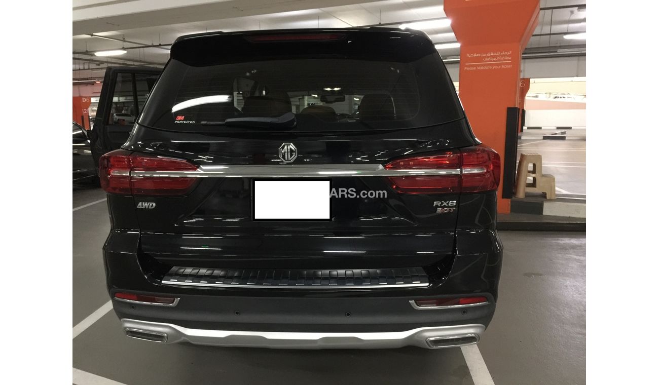 أم جي RX8 LUX (Top of Range)