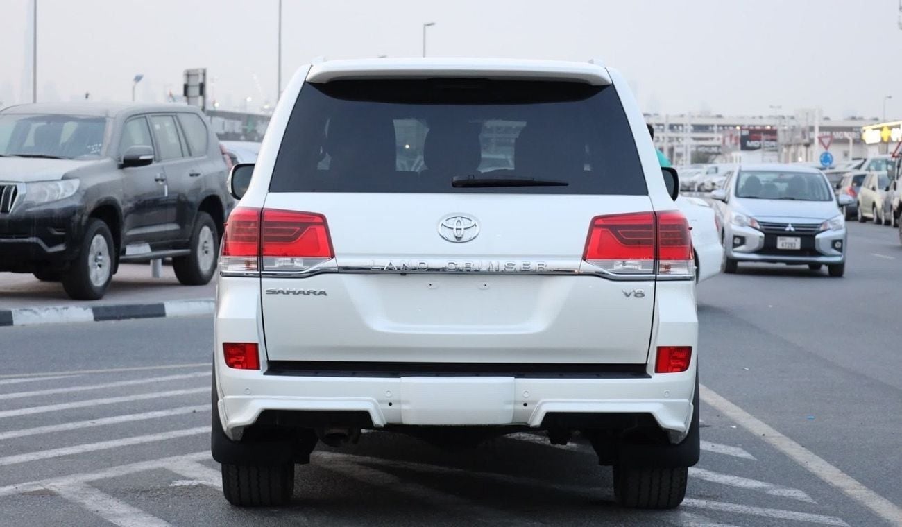 تويوتا لاند كروزر Sahara 2020 RHD Diesel V8 Full Option Top Of The Range