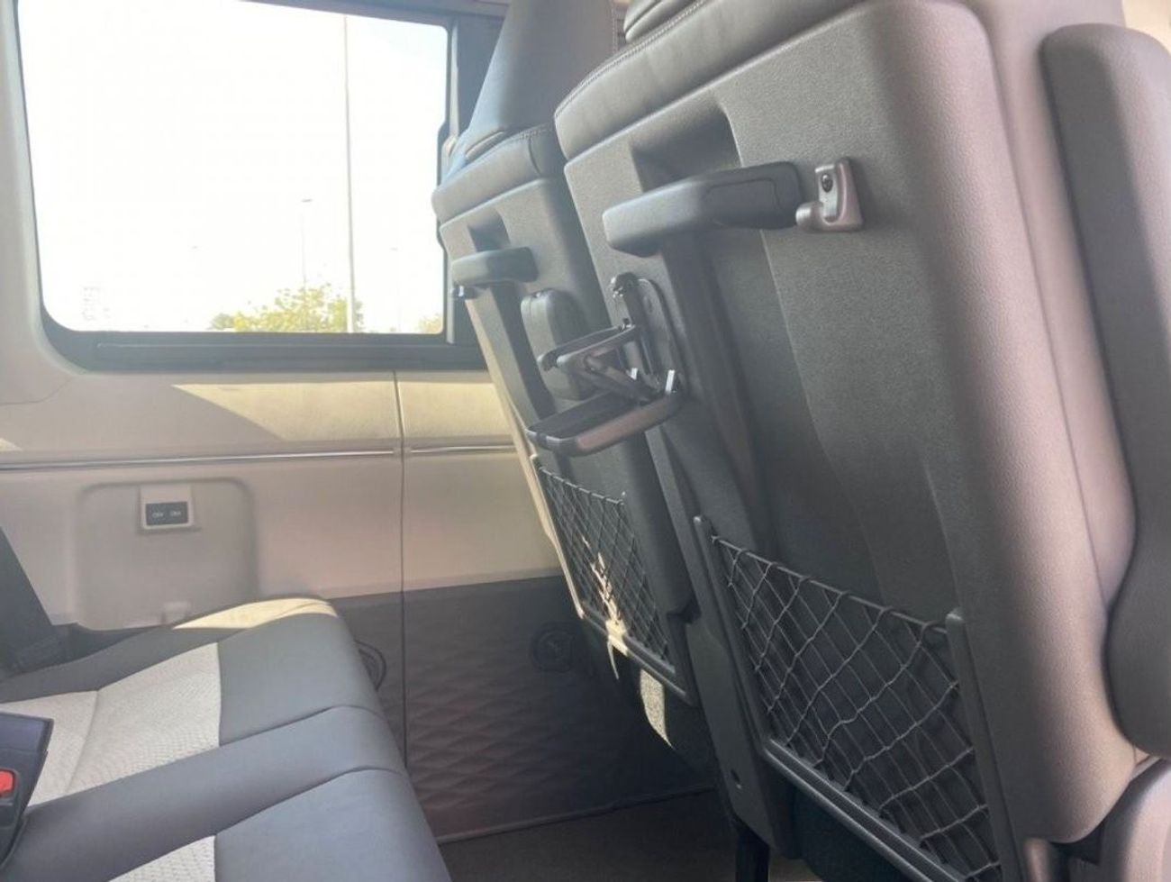 تويوتا هاياس 2.8 L HIGH ROOF WITH AC FULL OPTION BRAND NEW