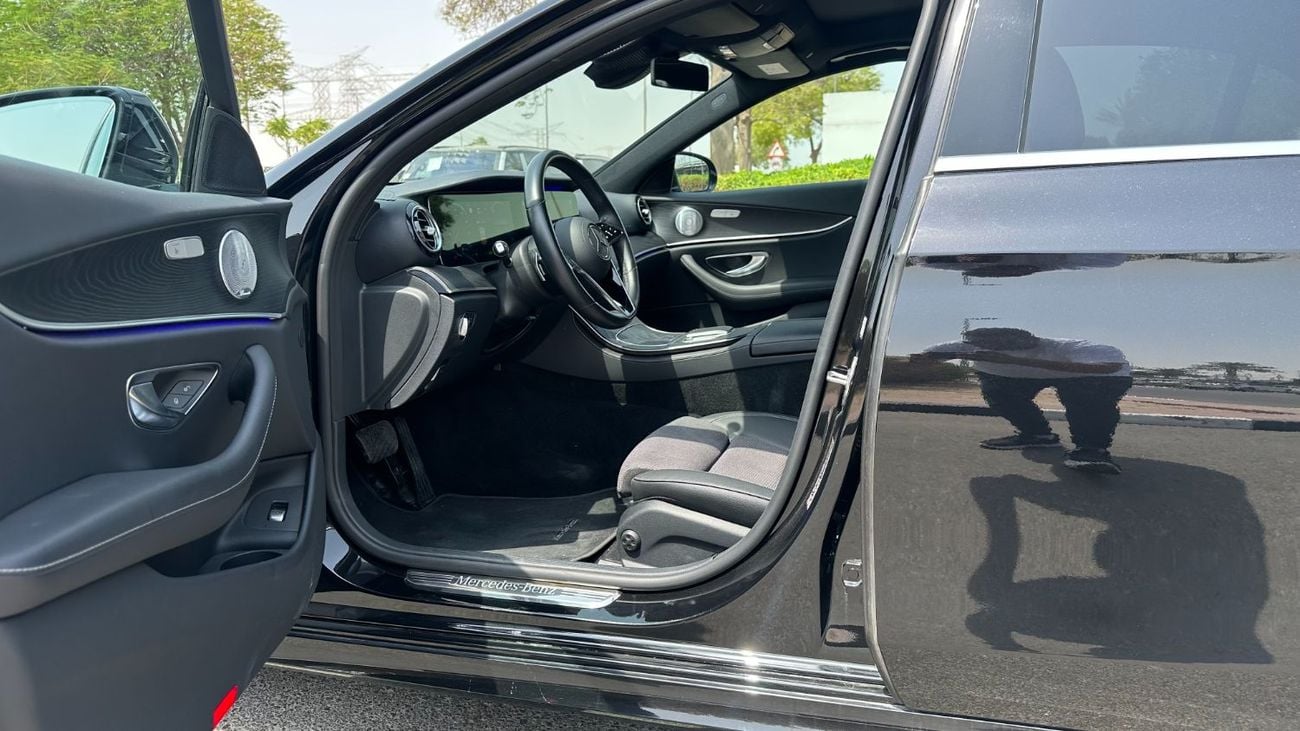 Mercedes-Benz E300 de EQ Power | Plug-in Hybrid | European Specs | 9,000 KM