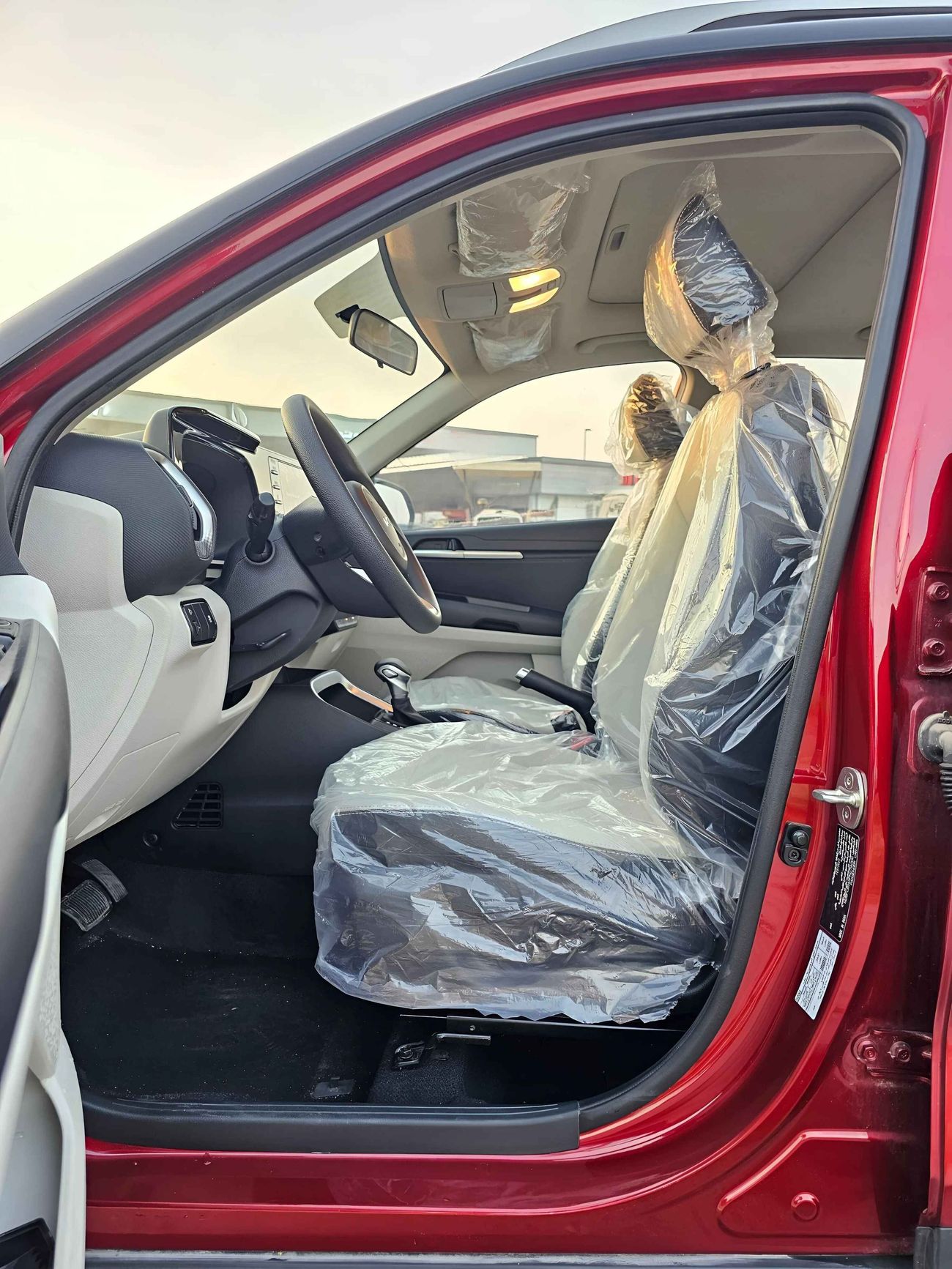 Kia Sonet DUAL TONE/ 1.5L V4/ SUNROOF/ PUSH START/ FULL OPTION (CODE# 68065)