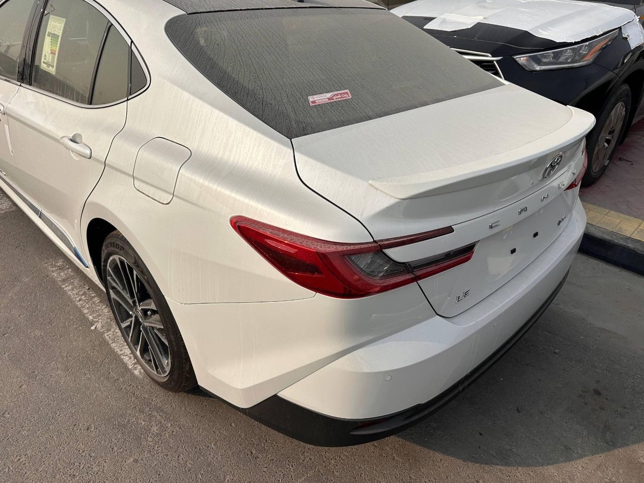 Toyota Camry Camry LE Hybrid GCC Japan made